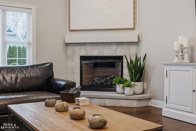 174 Kerby Road, Grosse Pointe Farms, MI 48236