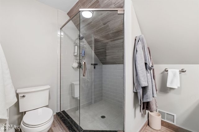 174 Kerby Road, Grosse Pointe Farms, MI 48236