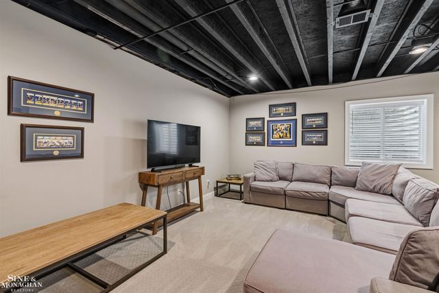 174 Kerby Road, Grosse Pointe Farms, MI 48236