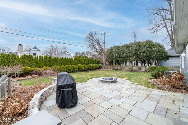 174 Kerby Road, Grosse Pointe Farms, MI 48236