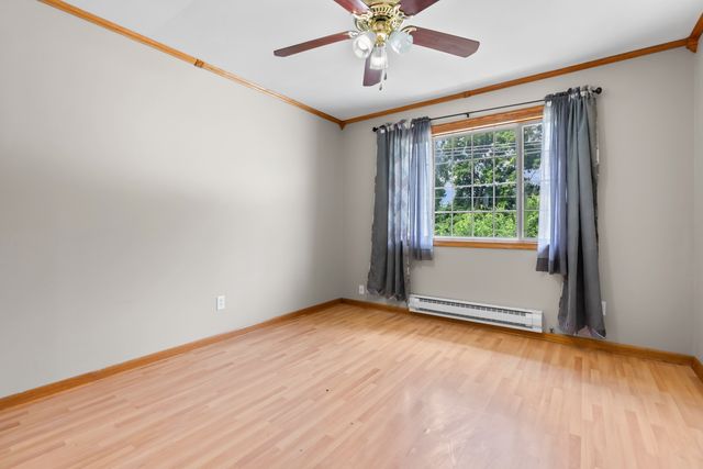 1072 N Highland Avenue, Aurora, IL 60506