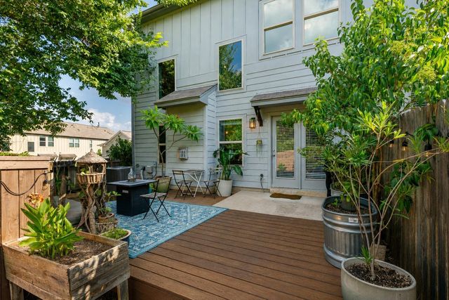 7205 Ray Charles DR, Austin, TX 78745