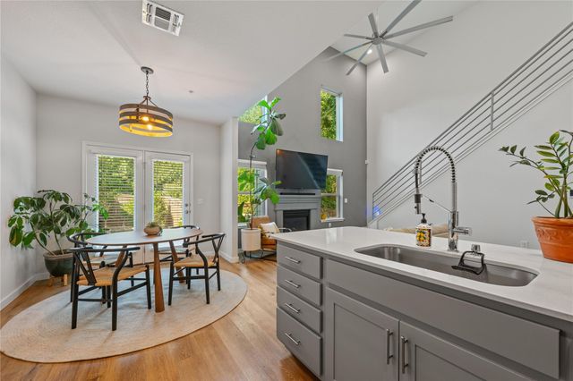 7205 Ray Charles DR, Austin, TX 78745