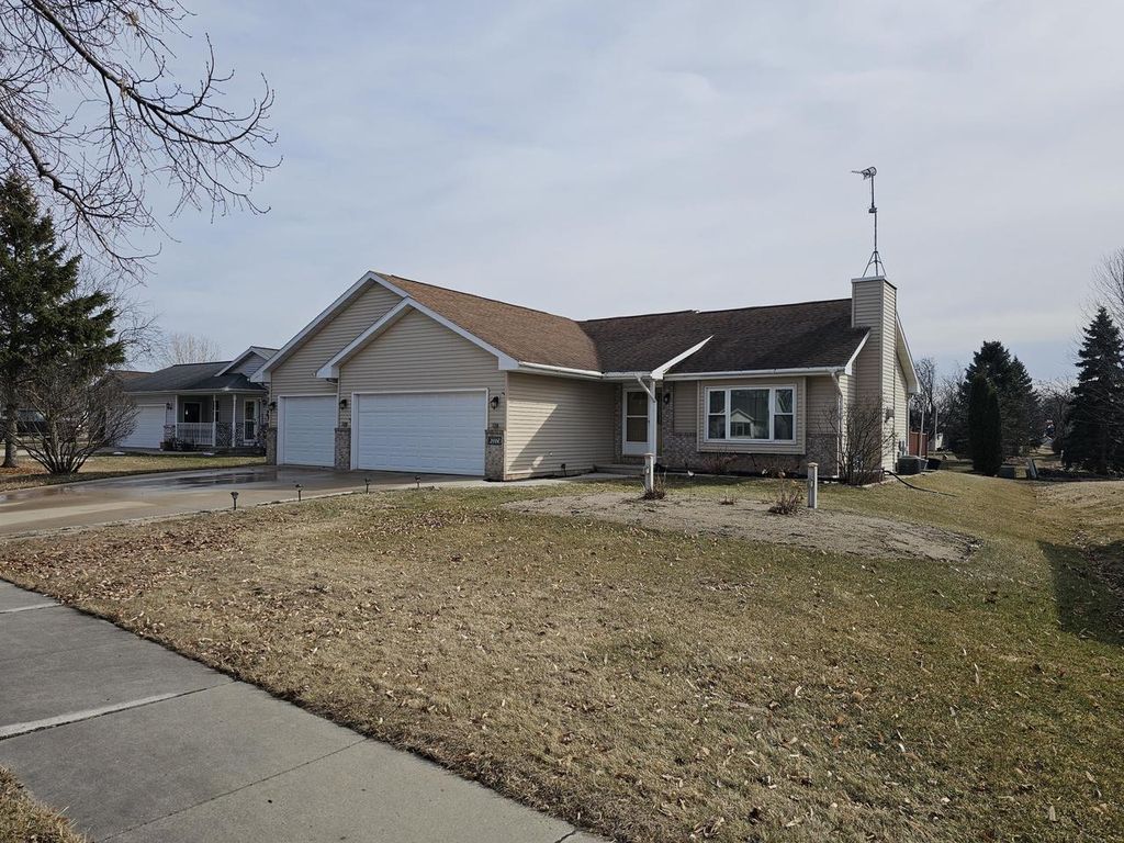 1016 Springs ROAD, Fond Du Lac, WI 54935