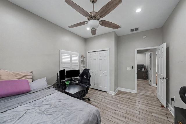 2341 W CHESTNUT STREET, Tampa, FL 33607