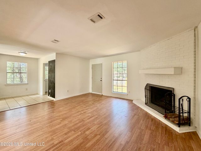 106 Cumberland Court, Brandon, MS 39047