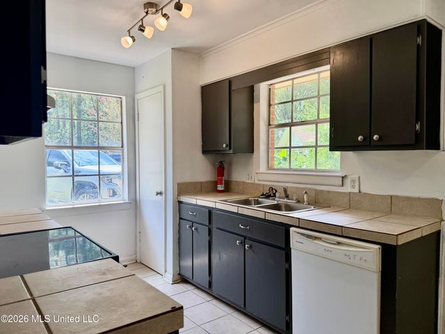 106 Cumberland Court, Brandon, MS 39047