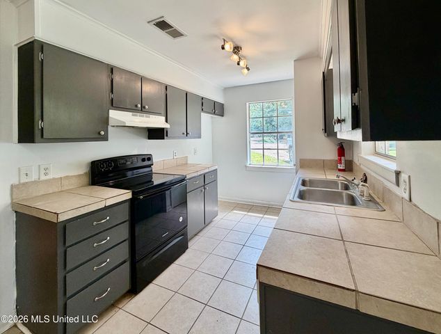 106 Cumberland Court, Brandon, MS 39047