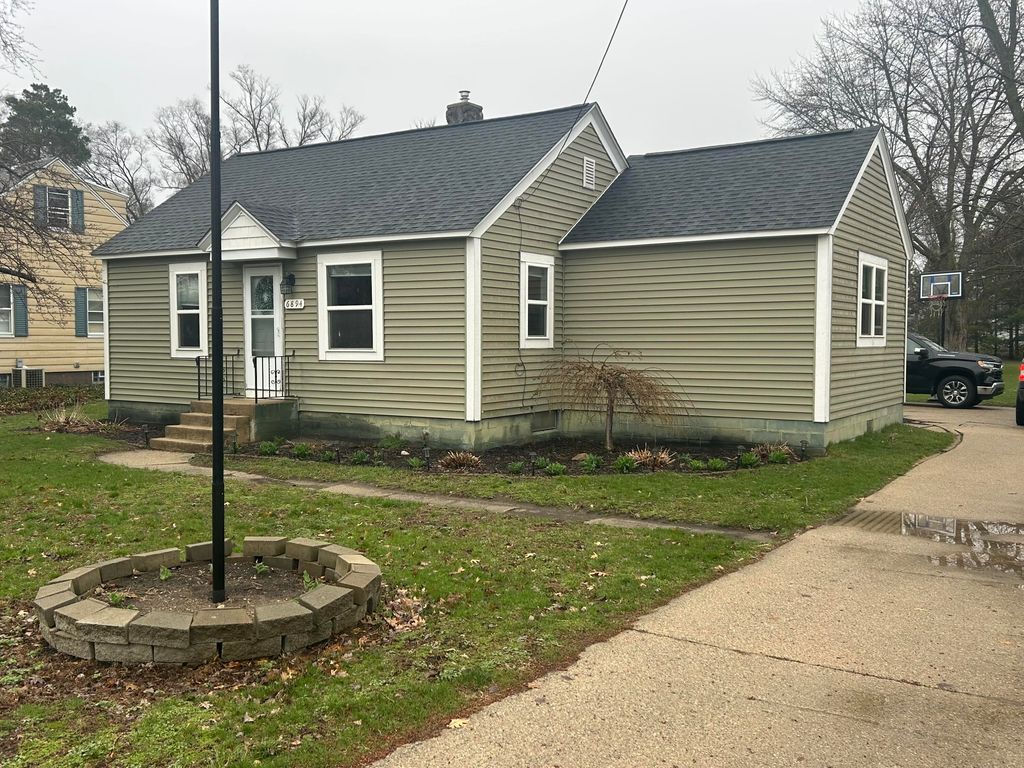 6894 12th Avenue, Georgetown Twp, MI 49428