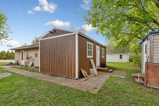 19624 Roberds Lake Boulevard, Faribault, MN 55021