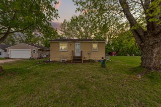 19624 Roberds Lake Boulevard, Faribault, MN 55021