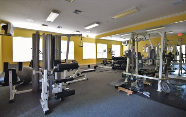 5641 BIDWELL PARKWAY 202, Sarasota, FL 34233