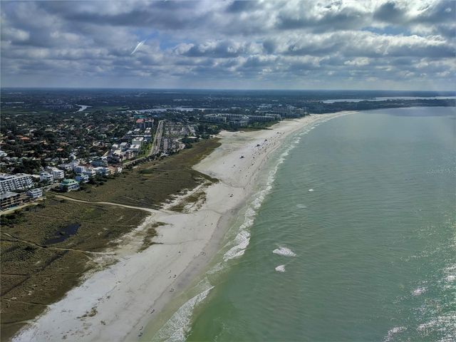 5641 BIDWELL PARKWAY 202, Sarasota, FL 34233