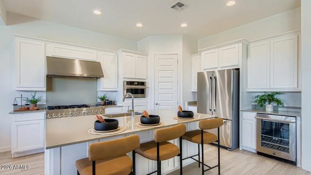 25540 N 174TH Avenue, Surprise, AZ 85387