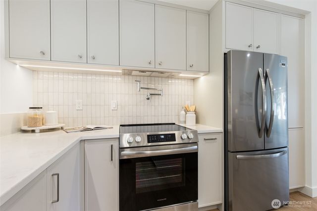 8920 168th Avenue NE, Redmond, WA 98052