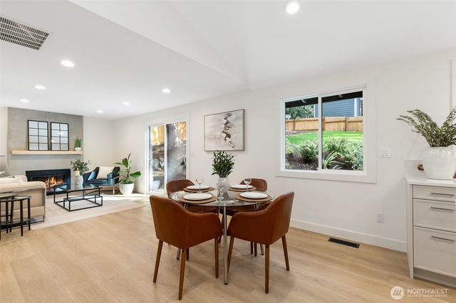 8920 168th Avenue NE, Redmond, WA 98052