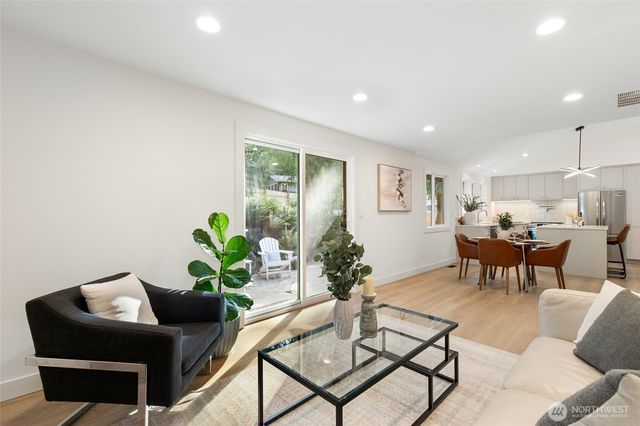 8920 168th Avenue NE, Redmond, WA 98052