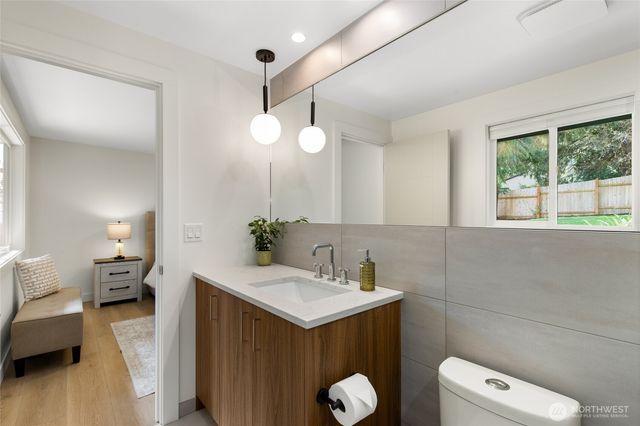 8920 168th Avenue NE, Redmond, WA 98052