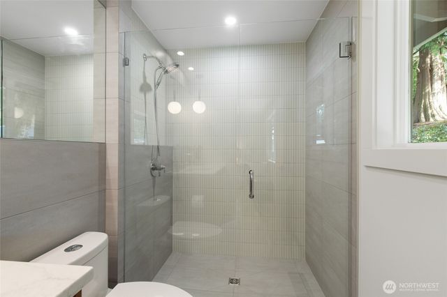 8920 168th Avenue NE, Redmond, WA 98052