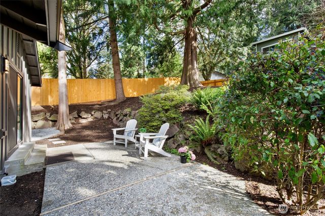 8920 168th Avenue NE, Redmond, WA 98052