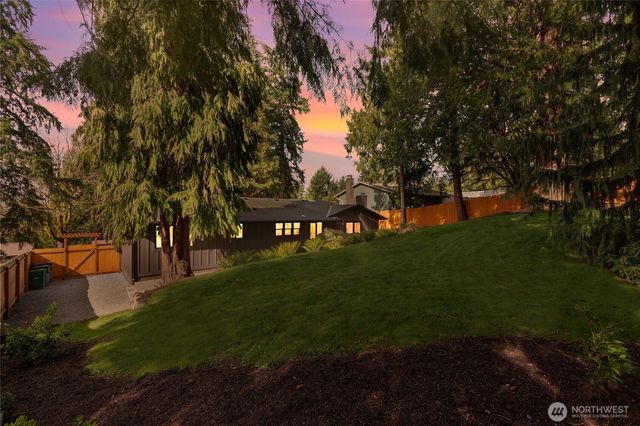 8920 168th Avenue NE, Redmond, WA 98052