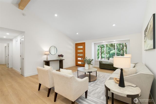 8920 168th Avenue NE, Redmond, WA 98052