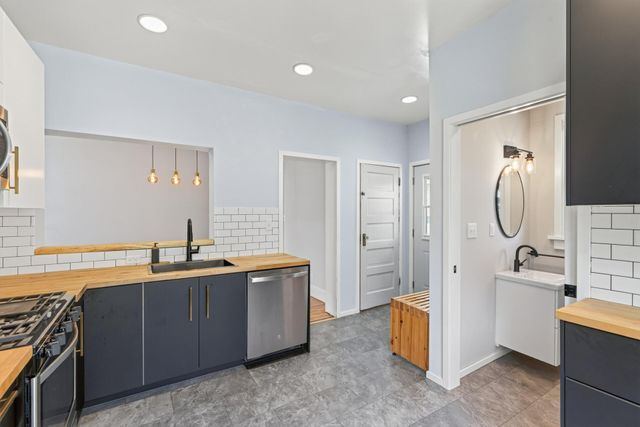 801 Armstrong Avenue, Saint Paul, MN 55102