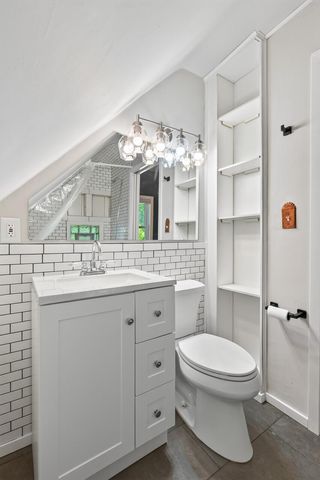 801 Armstrong Avenue, Saint Paul, MN 55102