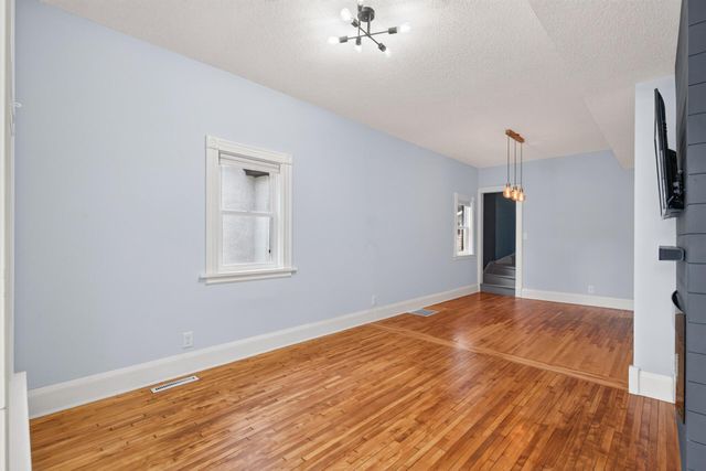 801 Armstrong Avenue, Saint Paul, MN 55102