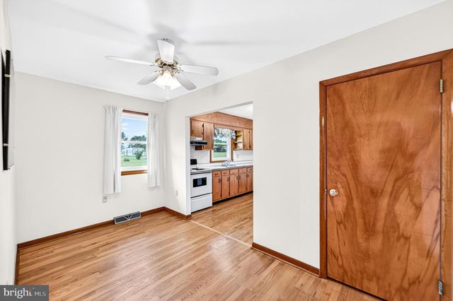 201 FIRST ST, Luray, VA 22835