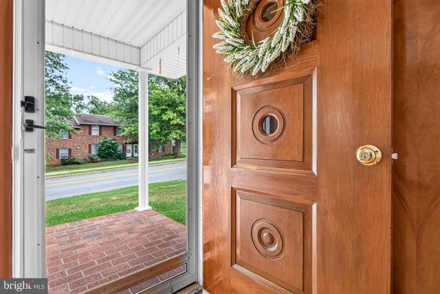 201 FIRST ST, Luray, VA 22835