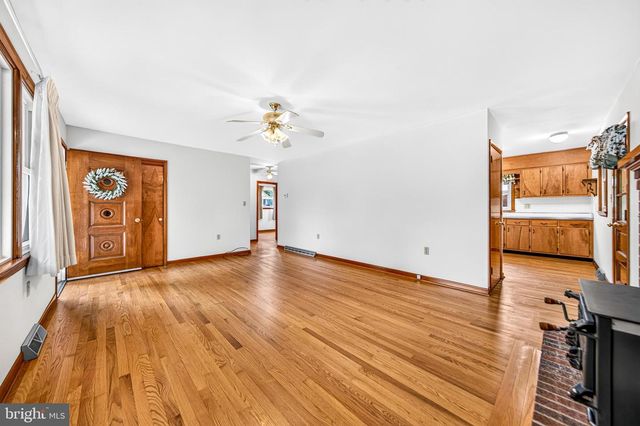 201 FIRST ST, Luray, VA 22835