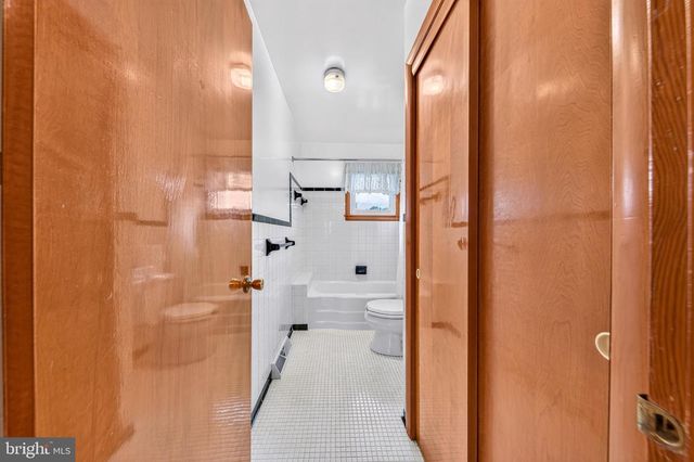 201 FIRST ST, Luray, VA 22835