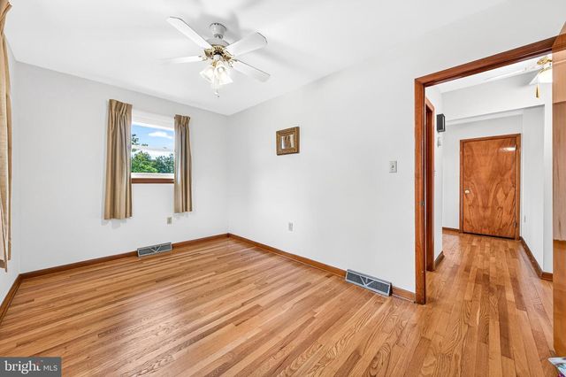 201 FIRST ST, Luray, VA 22835