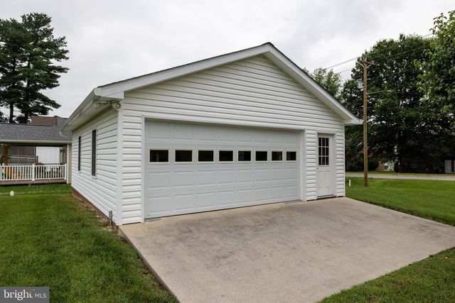 201 FIRST ST, Luray, VA 22835