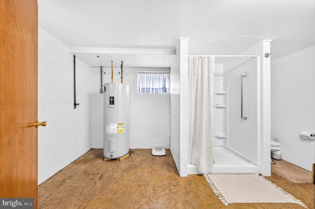 201 FIRST ST, Luray, VA 22835