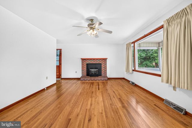 201 FIRST ST, Luray, VA 22835