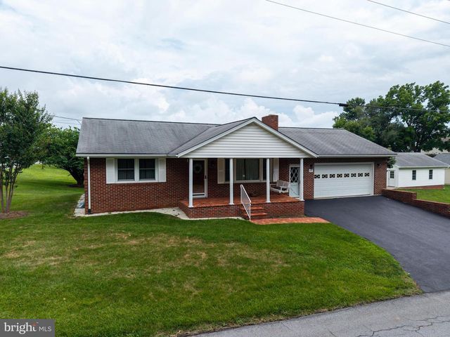 201 FIRST ST, Luray, VA 22835