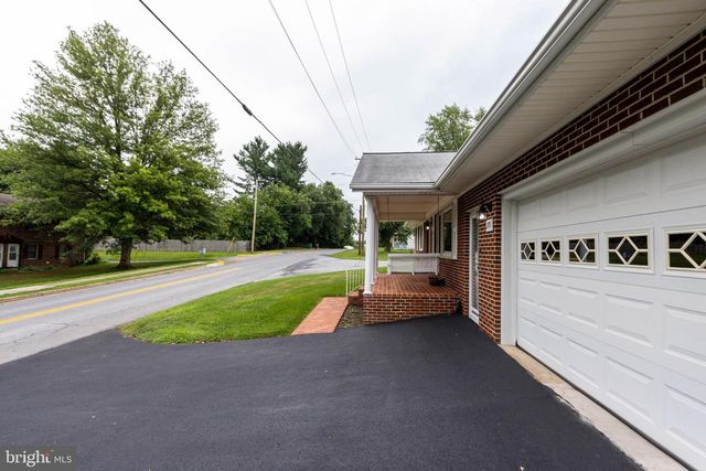 201 FIRST ST, Luray, VA 22835