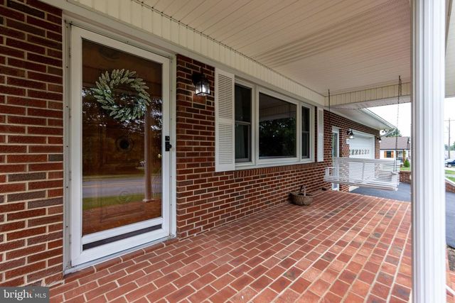 201 FIRST ST, Luray, VA 22835