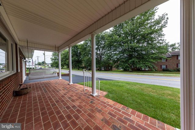 201 FIRST ST, Luray, VA 22835