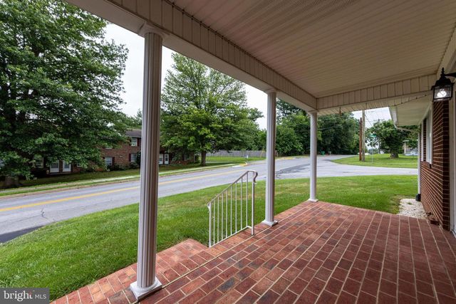 201 FIRST ST, Luray, VA 22835