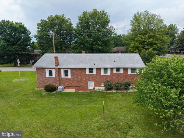 201 FIRST ST, Luray, VA 22835