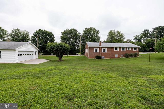 201 FIRST ST, Luray, VA 22835