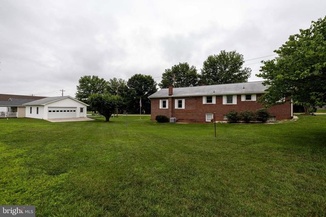 201 FIRST ST, Luray, VA 22835