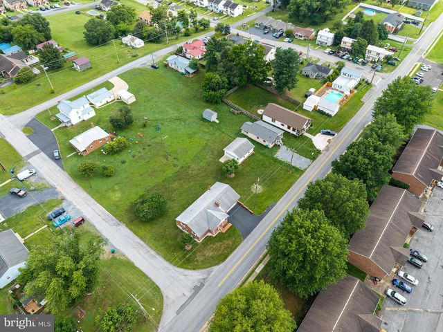 201 FIRST ST, Luray, VA 22835