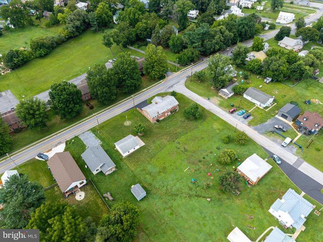 201 FIRST ST, Luray, VA 22835