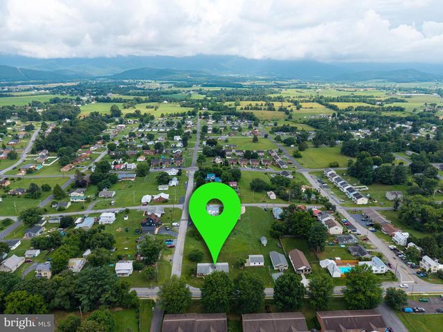 201 FIRST ST, Luray, VA 22835
