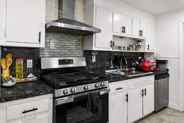 134 BROADWAY, Jc, Journal Square, NJ 07306