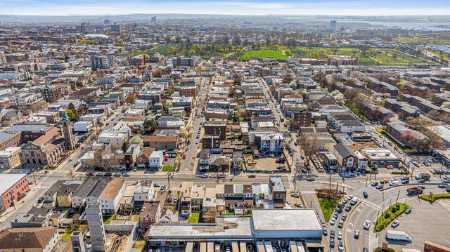 134 BROADWAY, Jc, Journal Square, NJ 07306